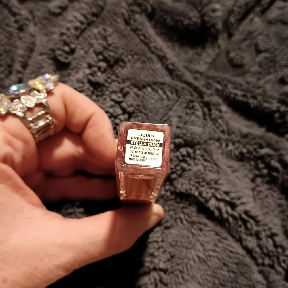 Ace Beaute Maximum Impact Liquid Eyeshadow - Pink